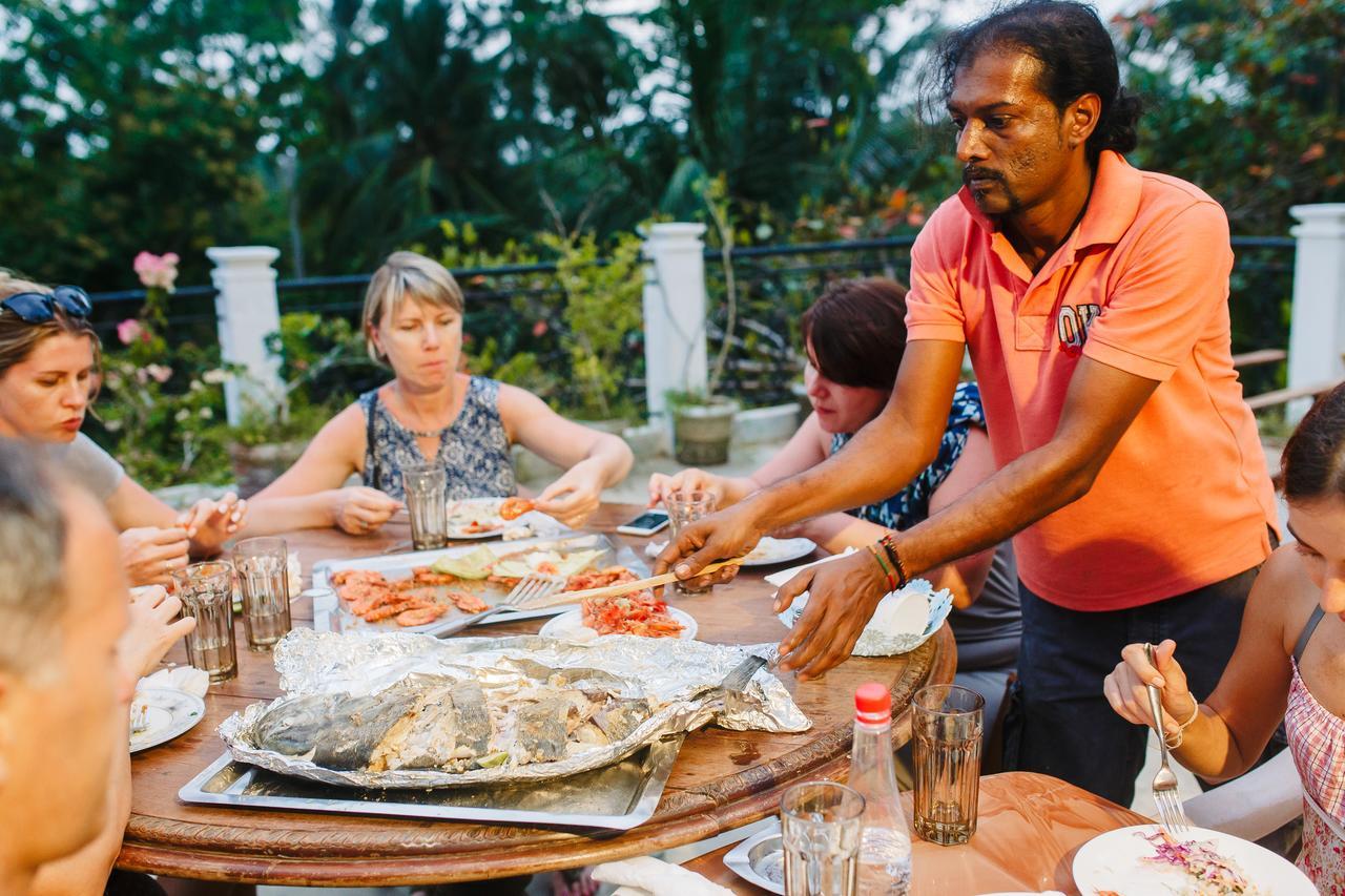 Hotel Sunny Family Unawatuna Exterior foto