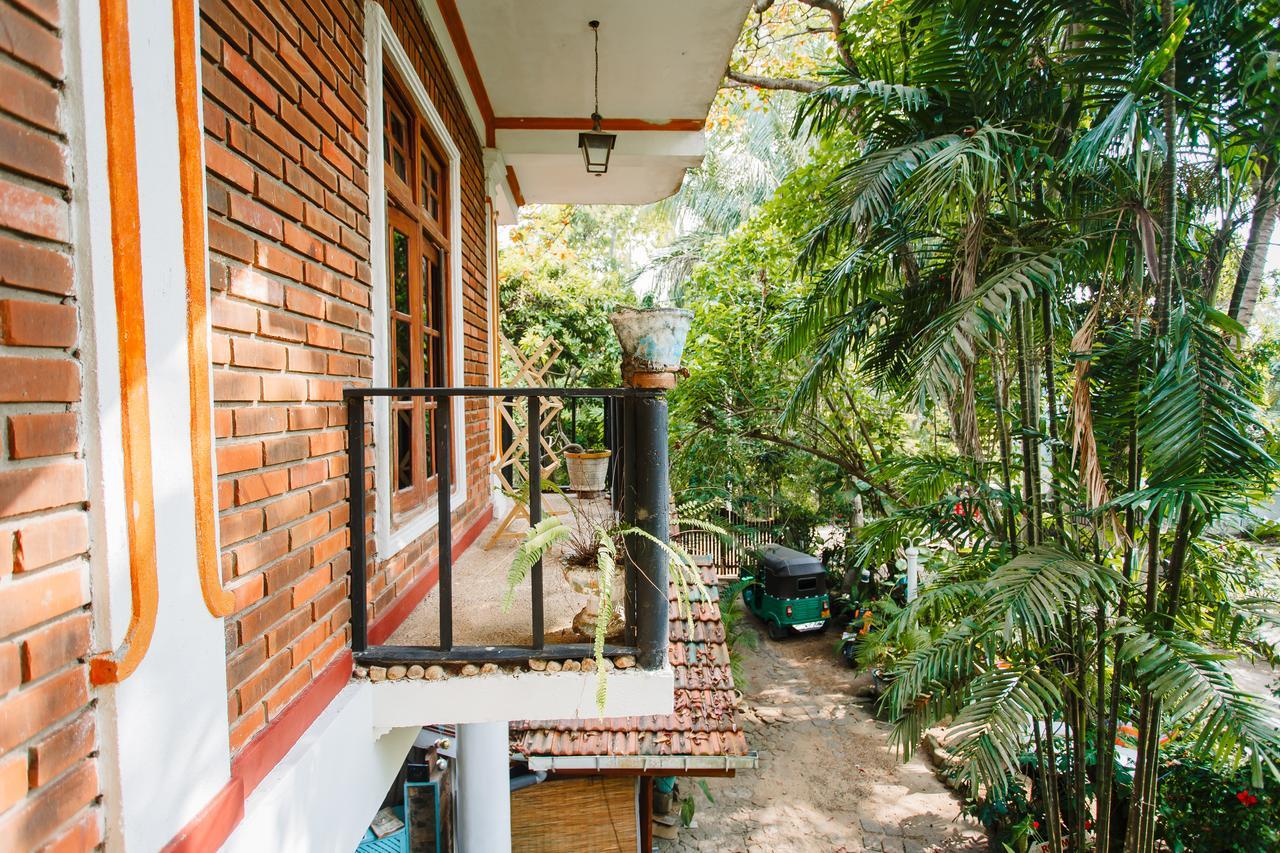 Hotel Sunny Family Unawatuna Exterior foto