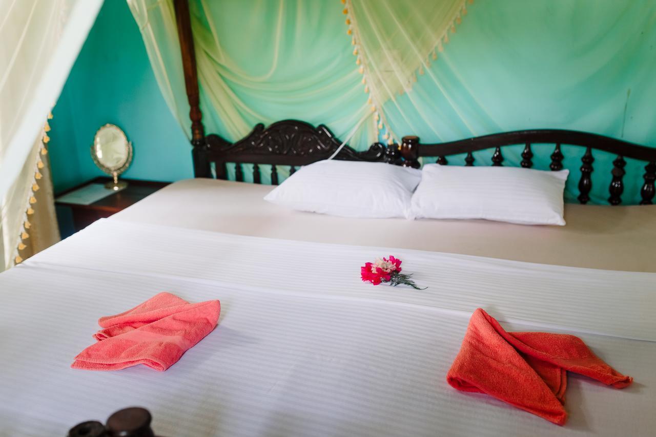 Hotel Sunny Family Unawatuna Exterior foto